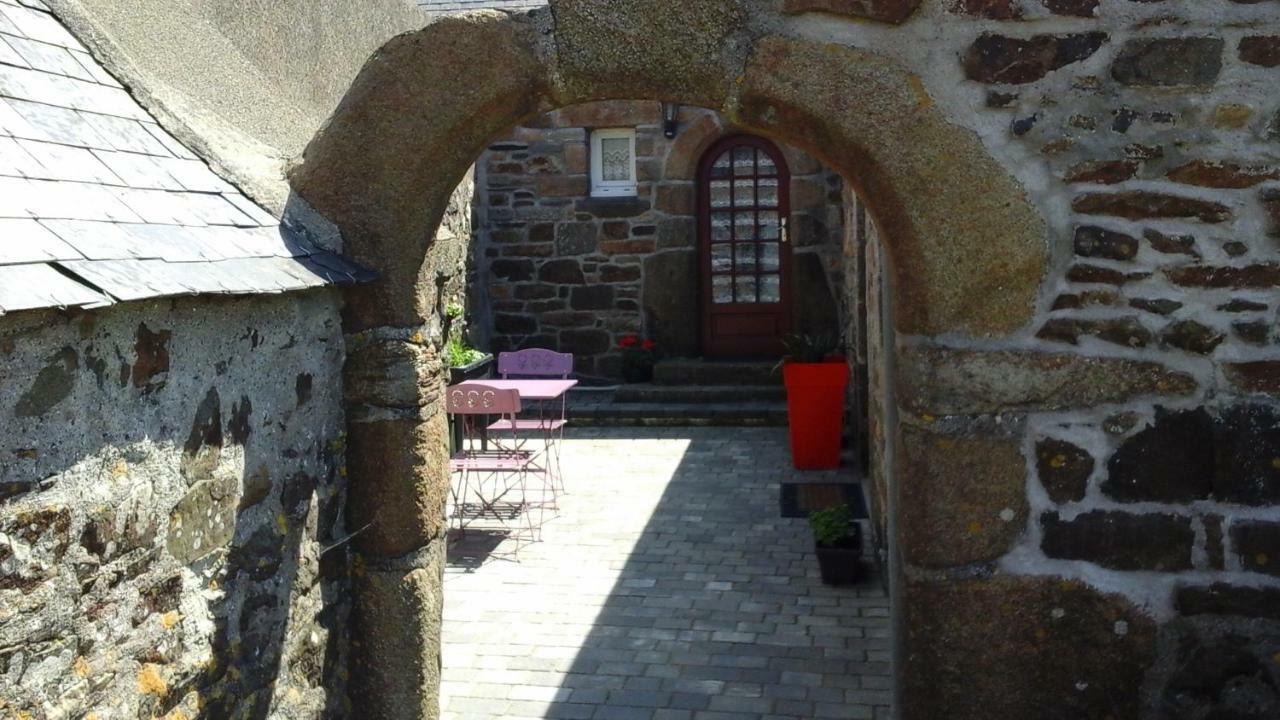 Вилла Les Hauts De Kerdrein Saint-Jean-du-Doigt Экстерьер фото